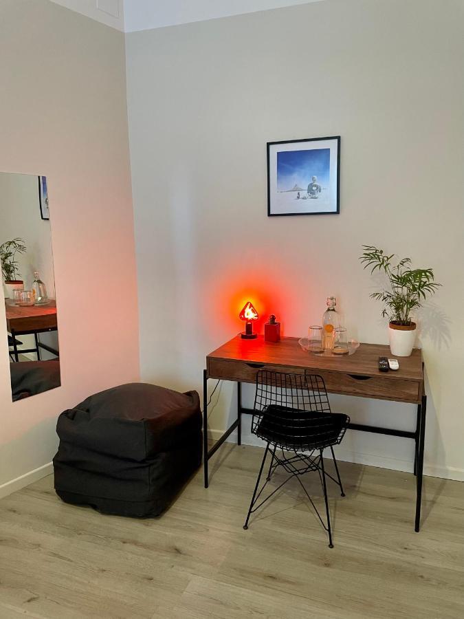 4 Balconi Rooms Paladini B&B E Appartamenti Лече Екстериор снимка