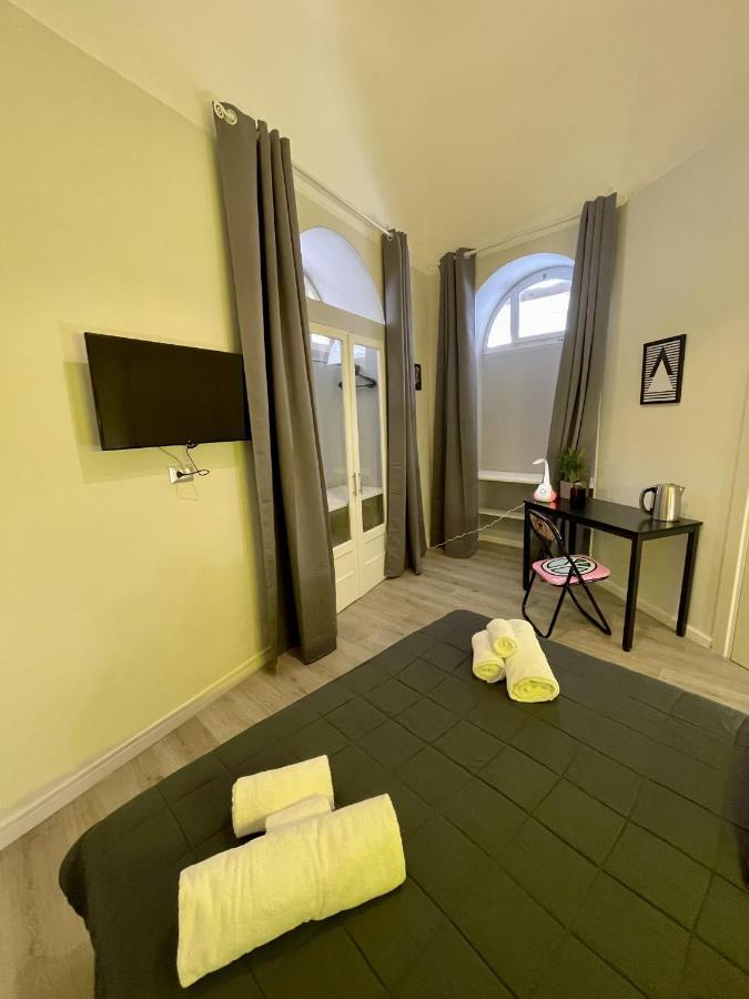 4 Balconi Rooms Paladini B&B E Appartamenti Лече Екстериор снимка