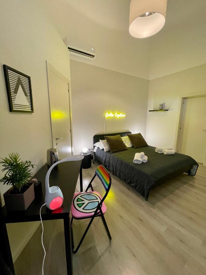 4 Balconi Rooms Paladini B&B E Appartamenti Лече Екстериор снимка