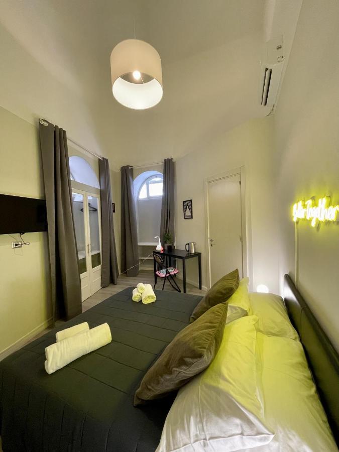 4 Balconi Rooms Paladini B&B E Appartamenti Лече Екстериор снимка