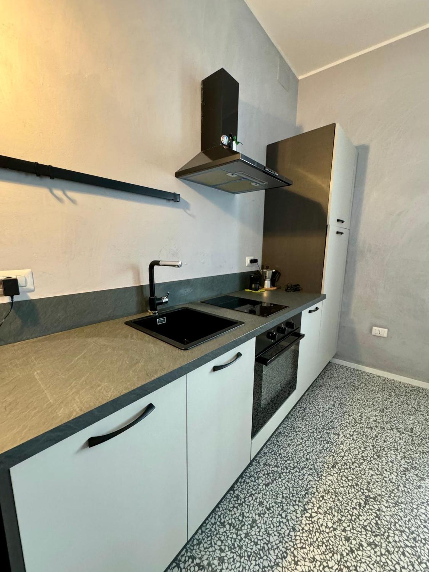 4 Balconi Rooms Paladini B&B E Appartamenti Лече Екстериор снимка