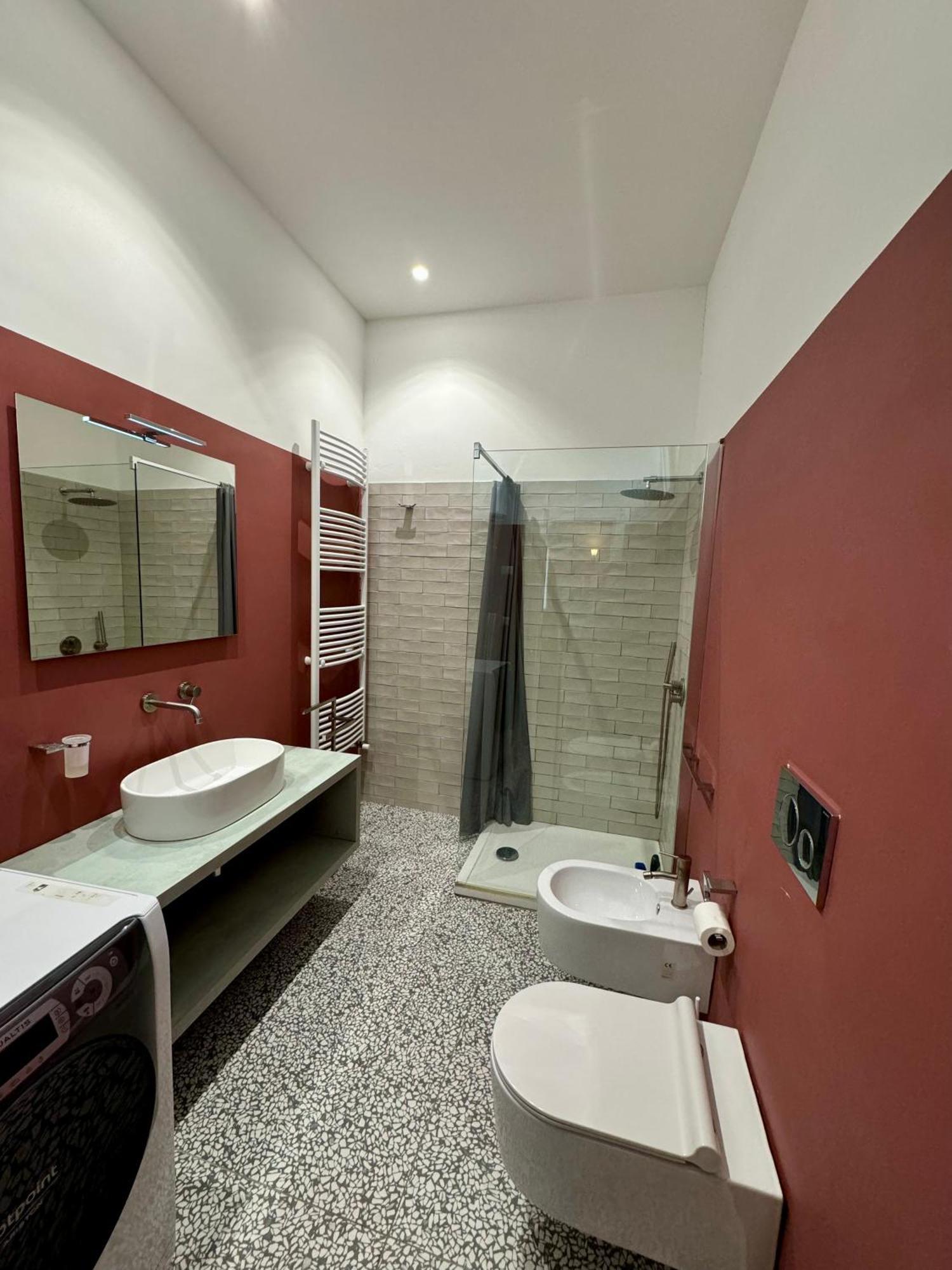 4 Balconi Rooms Paladini B&B E Appartamenti Лече Екстериор снимка