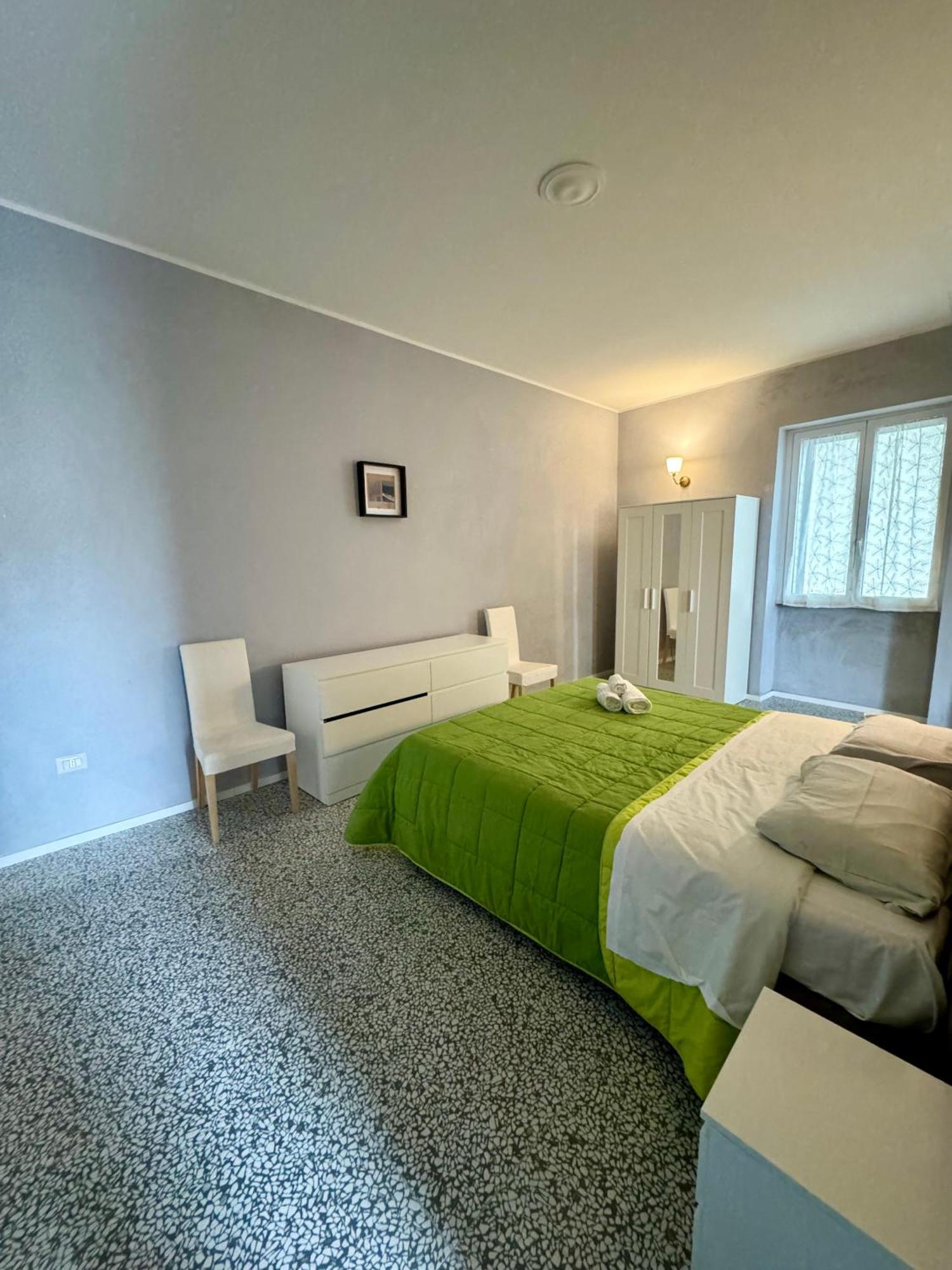 4 Balconi Rooms Paladini B&B E Appartamenti Лече Екстериор снимка