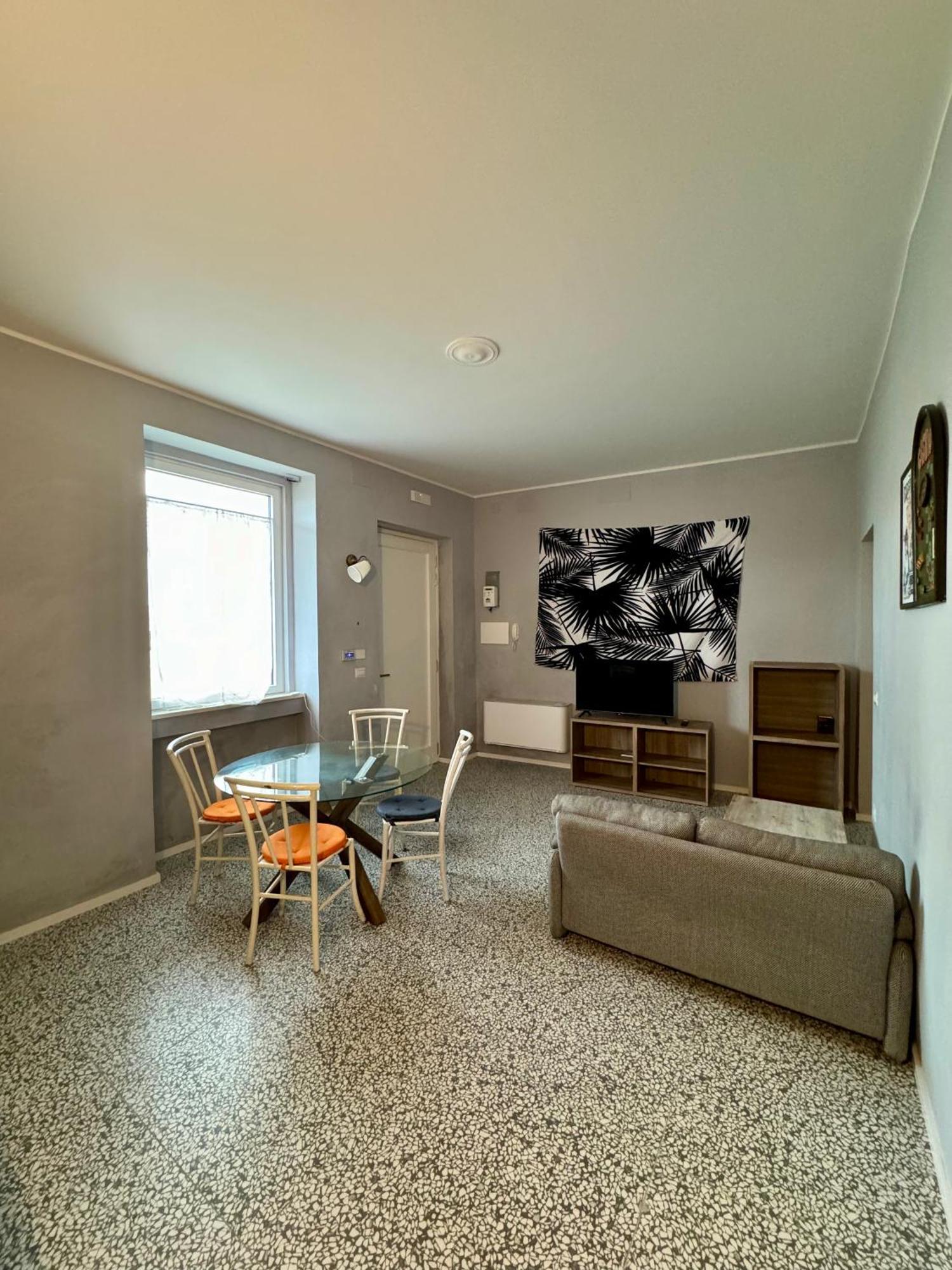 4 Balconi Rooms Paladini B&B E Appartamenti Лече Екстериор снимка